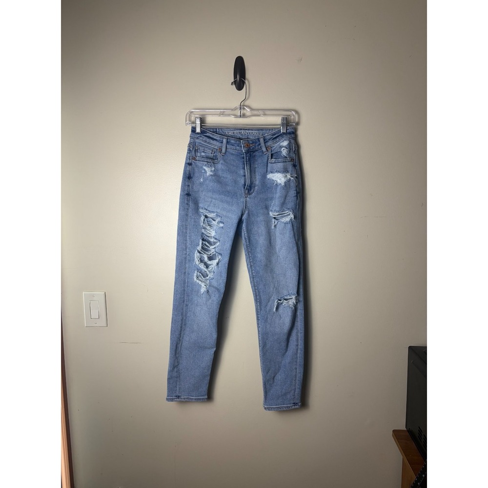 American Eagle Women's Distressed Jeans Size 0 Short Light Wash